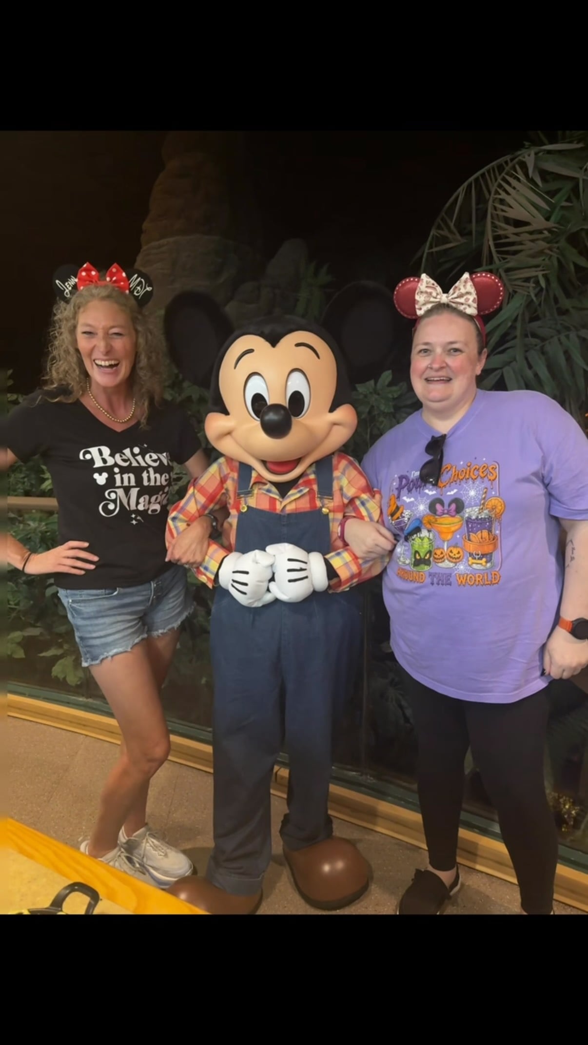 There’s nothing better than a Disney day with your girls…and Brian! Team bonding in full effect!

#disneyday #teambonding #wearemagic #magicalmemories